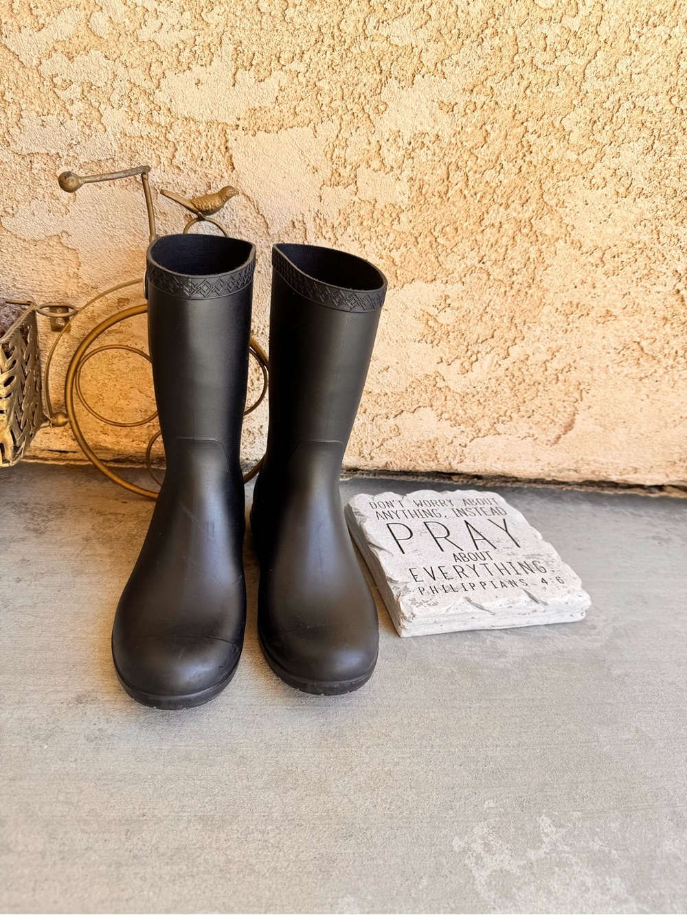 UGG Matte Black Short Rain Boots